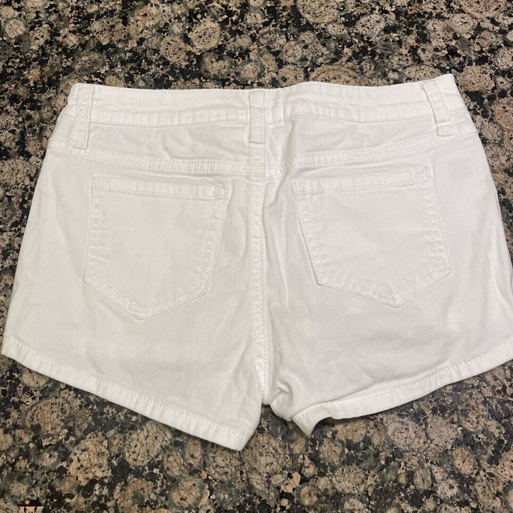 Joe Boxer Junior Women's White Denim Jean Shorts Size 1 with Peace Sign - Picture 2 of 6